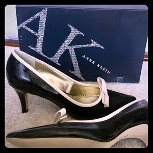 Anne Klein kitten heels